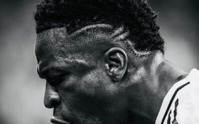 @FabrizioRomano: 🚨 BREAKING: Vinicius Jr will NOT travel to Paris as Real Madrid know he will NOT win the Ballon d’Or. No one from Real Madrid will attend the ceremony. No Florentino Pérez, no Vini Jr, no Carlo Ancelotti, no Jude Bellingham.