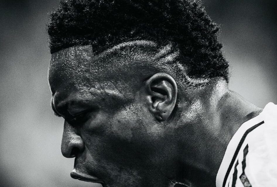 @FabrizioRomano: 🚨 BREAKING: Vinicius Jr will NOT travel to Paris as Real Madrid know he will NOT win the Ballon d’Or. No one from Real Madrid will attend the ceremony. No Florentino Pérez, no Vini Jr, no Carlo Ancelotti, no Jude Bellingham.