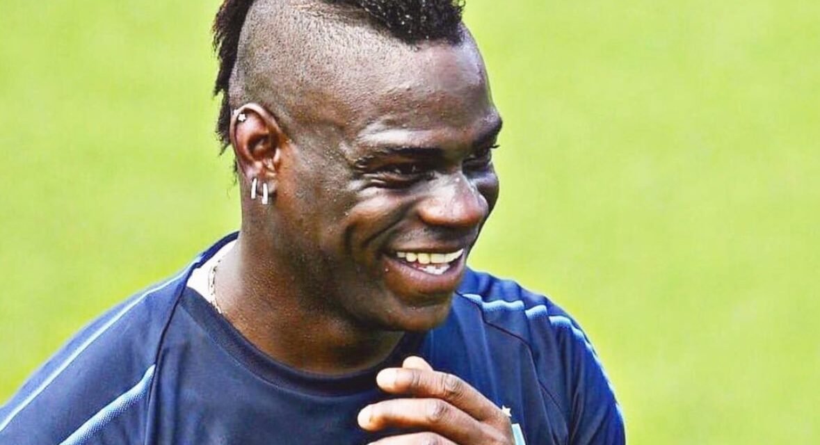 @FabrizioRomano: 🔴🔵 Mario Balotelli, on his way to Genova already tonight as he will become new Genoa player tomorrow.
