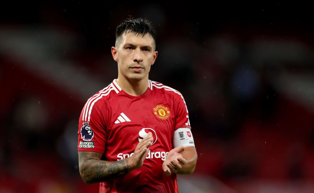 @FabrizioRomano: 🔴🇦🇷 Lisandro Martinez: “I want the best for Man United. I am pretty sure that this club will be in the top places”. “Everyone fights, we give everything, but we have to give more”. “We have to know that in football it is a mental game, we have to keep believing to the end”.