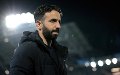 @FabrizioRomano: 🚨🔴 Manchester United have approached Sporting for Rúben Amorim as he’s the favorite candidate to replace Erik ten Hag. Talks ongoing, as @TheAthleticFC reports. Contract terms have also been discussed with Rúben Amorim’s camp in the recent hours.