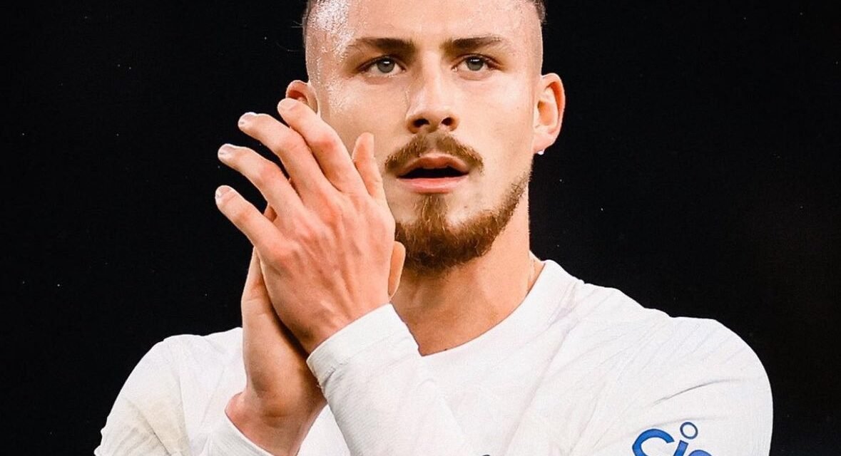 @FabrizioRomano: ⚪️⚠️ Radu Drăgușin agent Florin Manea: “No player is happy if they don’t play much… but he wants to fight for his place”. “We’ll see how many matches he plays and evaluate later; right now, it’s premature to think about a transfer”, says via @footballitalia.