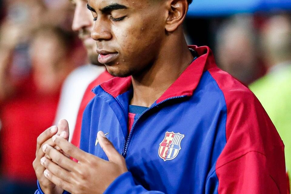@FabrizioRomano: 🔵🔴✨ Lamine Yamal: “I would like to be remembered as a legend in the history of Barcelona”. “It would be great to leave a legacy. Being part of the history of this great club is something incredible”.