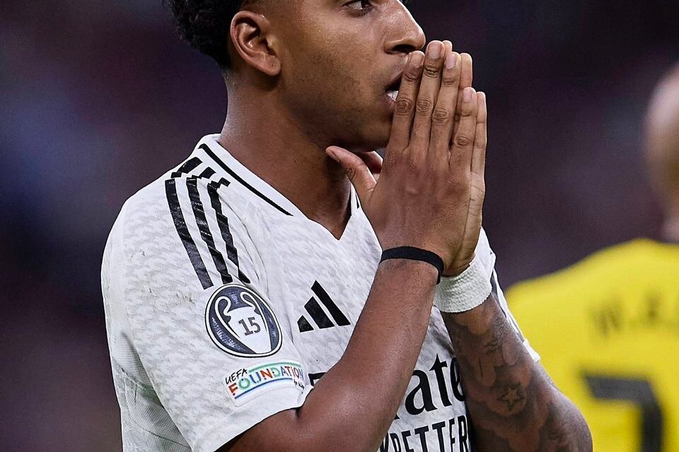 @FabrizioRomano: ⚪️🇧🇷 Real Madrid confirm Rodrygo to miss El Clásico with a muscle injury in the right biceps femoris. He’s expected to be out for the next 20 days.