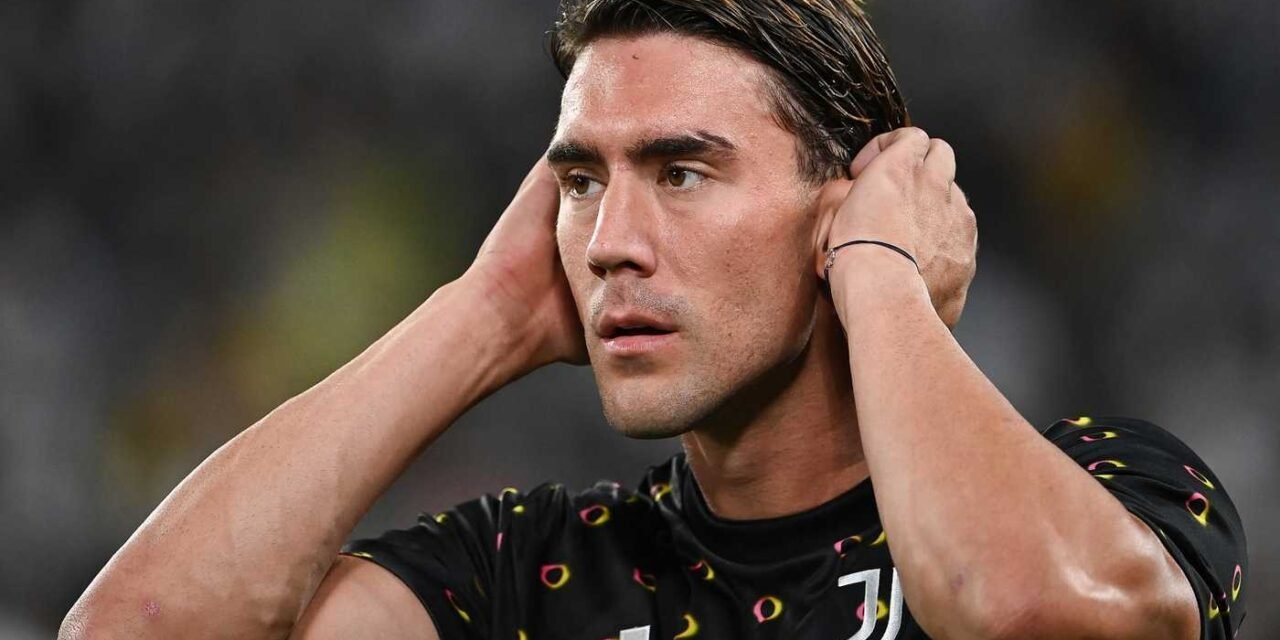 Vlahovic, le ultime sul rinnovo con la Juventus dopo la visita dell’agente