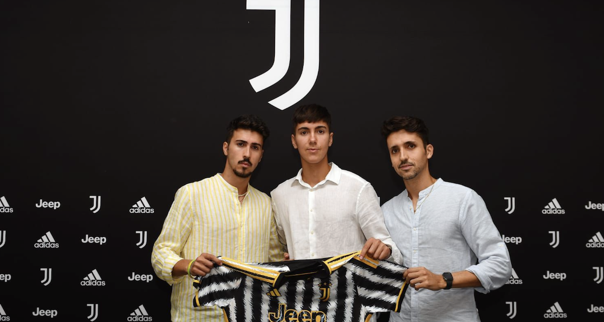 Gil Puche Juve, i fratelli lo raccontano: «L’arrivo alla Juve è stato molto positivo, è pronto per la Next Gen ed è felice a Torino. Ecco perché ha scelto i bianconeri»