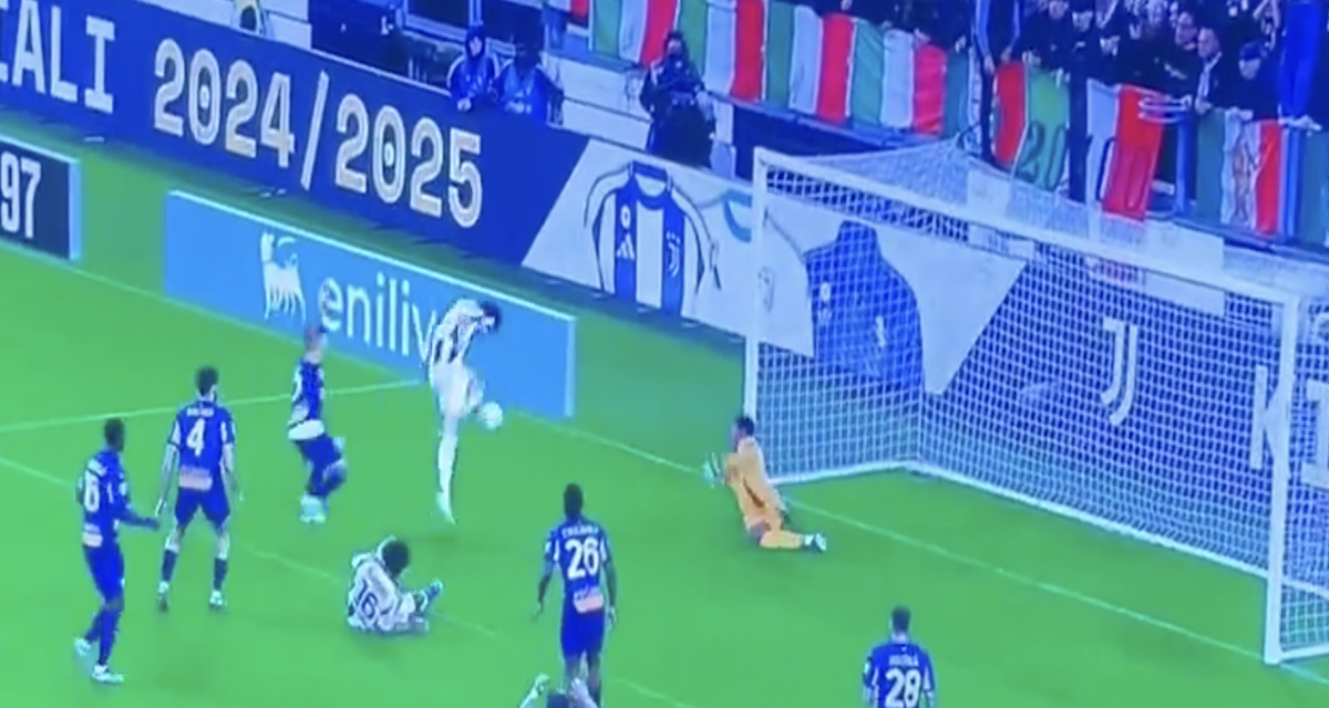 Vlahovic si divora un gol clamoroso in Juve Parma: il VIDEO del grave errore del bianconero