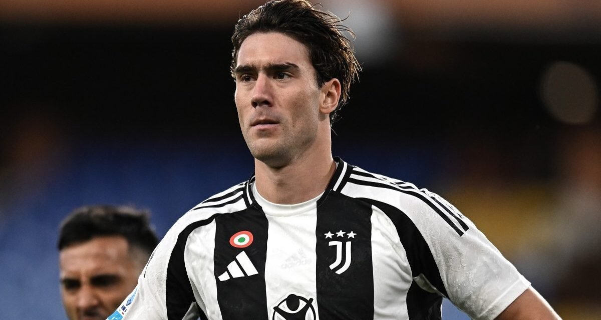 Vlahovic celebra il compleanno della Juve: il messaggio social dell’attaccante bianconero