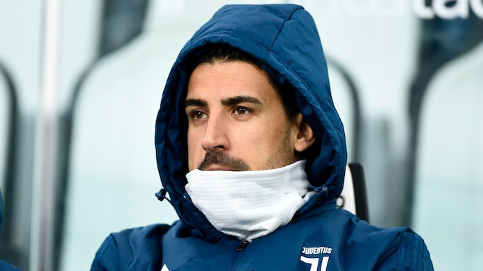 Khedira “bacchetta” la Juve: «Con lo Stoccarda serviva più coraggio! Sarri come Ancelotti, vi spiego»